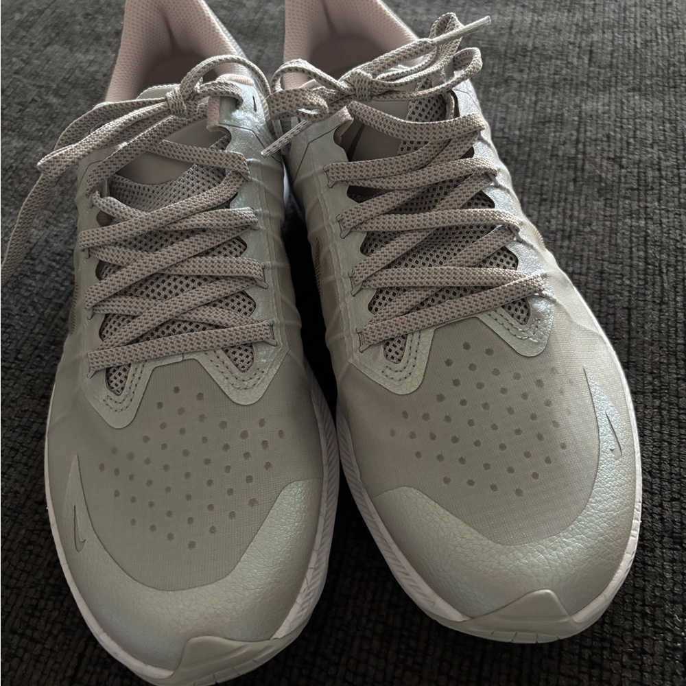 Nike Gray Athletic Shoes with Cushioned Midsole
